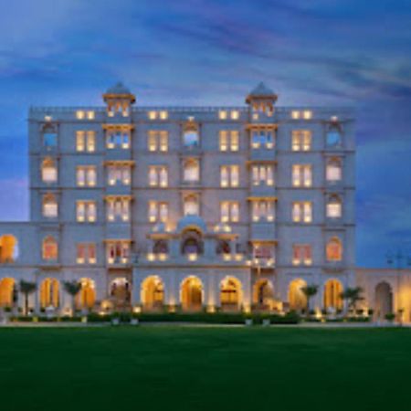 Laxminarayan Club & Resort Vadodara Exterior foto